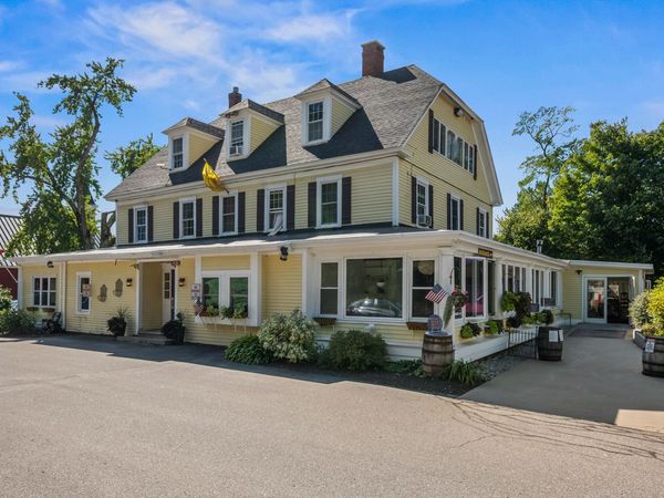 3360 & 3378 White Mountain Highway, Conway, NH 03860