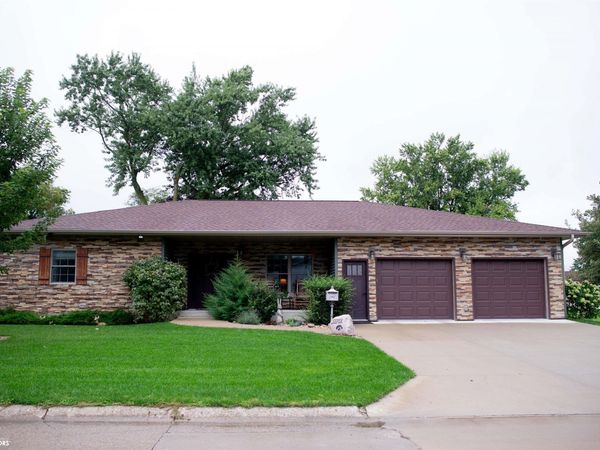 102 SW 3rd Street, Greenfield, IA 50849