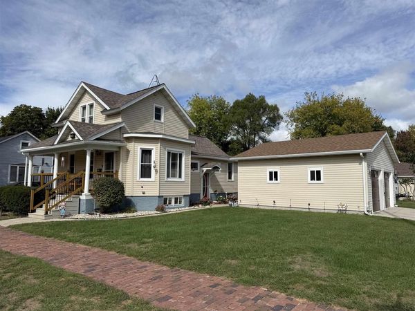 1500 29TH AVENUE, Menominee, MI 49858
