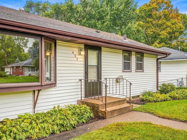 430 11th Avenue NW, New Brighton, MN 55112