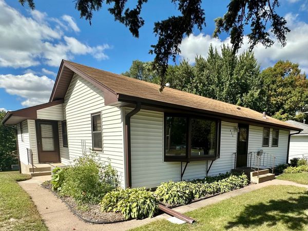 430 11th Avenue NW, New Brighton, MN 55112