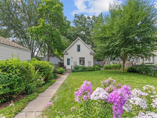 1830 Hewitt Avenue, Saint Paul, MN 55104