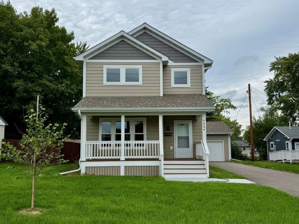 9034 Park Avenue S, Bloomington, MN 55420
