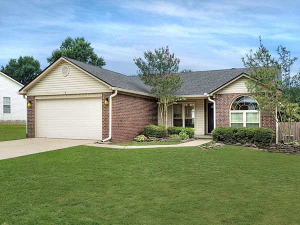 6 Meadow Ridge Loop, Maumelle, AR 72113