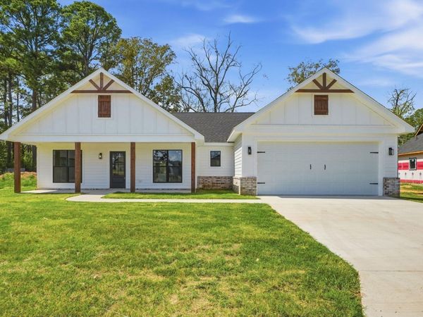 118 RIVERSTONE Loop, Hot Springs, AR 71913