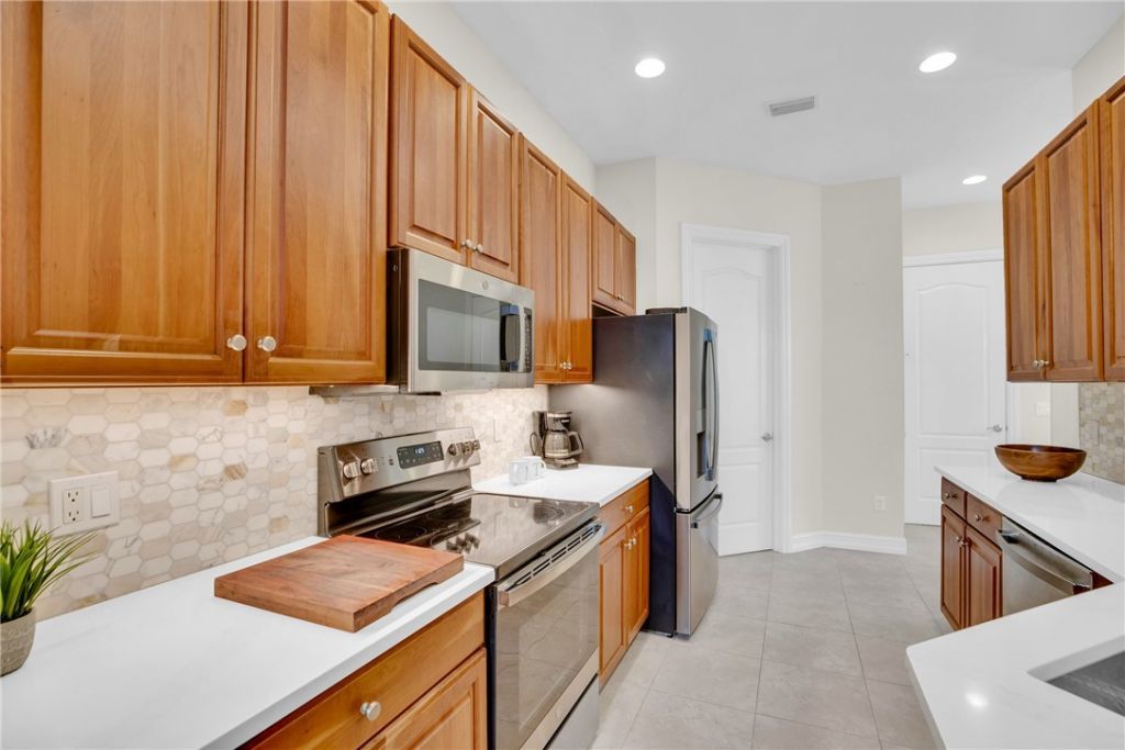 1835 Bridgepointe Circle, Unit 17, Vero Beach, FL 32967 Photo