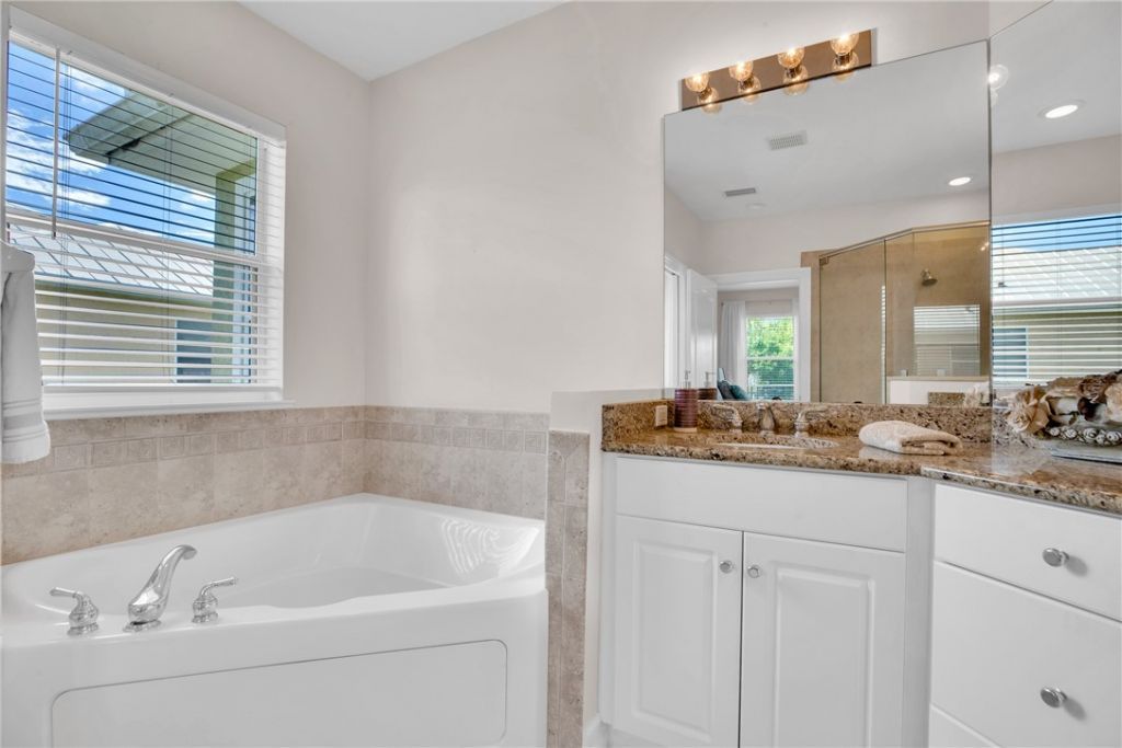 1835 Bridgepointe Circle, Unit 17, Vero Beach, FL 32967 Photo