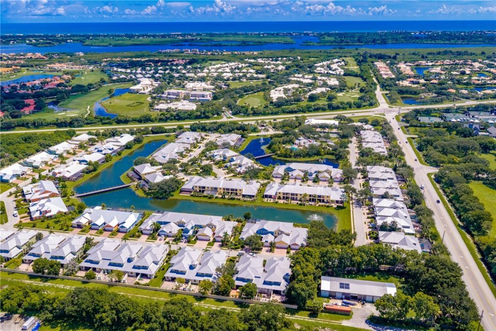 1835 Bridgepointe Circle, Unit 17, Vero Beach, FL 32967 Photo