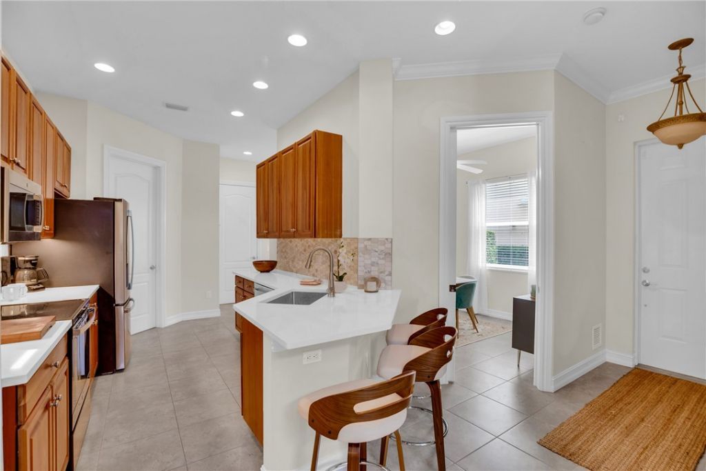 1835 Bridgepointe Circle, Unit 17, Vero Beach, FL 32967 Photo