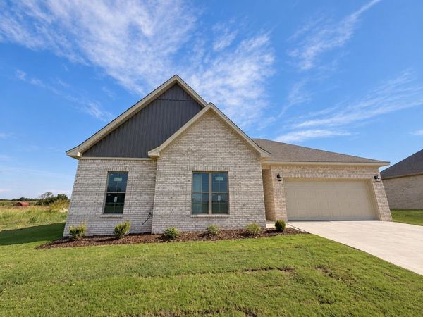 541 Old Hwy 20, Tuscumbia, AL 35674