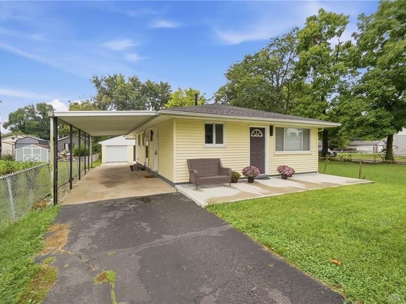 2204 Gipsy Drive, Dayton, OH 45414 Photo 2