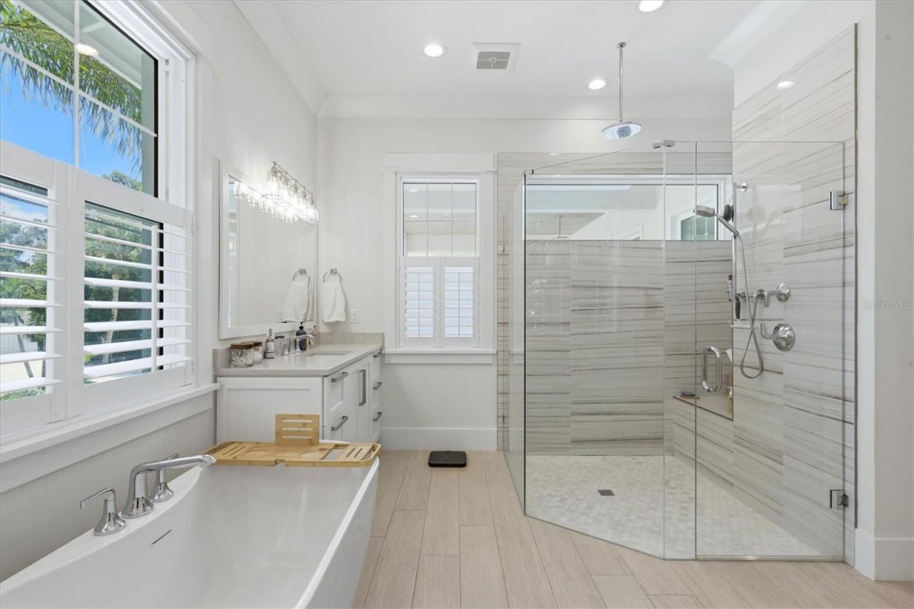 3913 Roberts Point Road, Sarasota, FL 34242 Photo