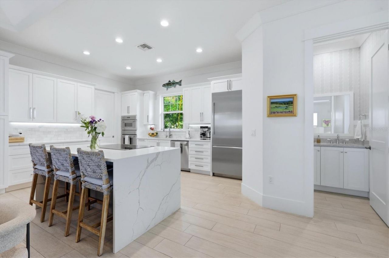 3913 Roberts Point Road, Sarasota, FL 34242 Photo