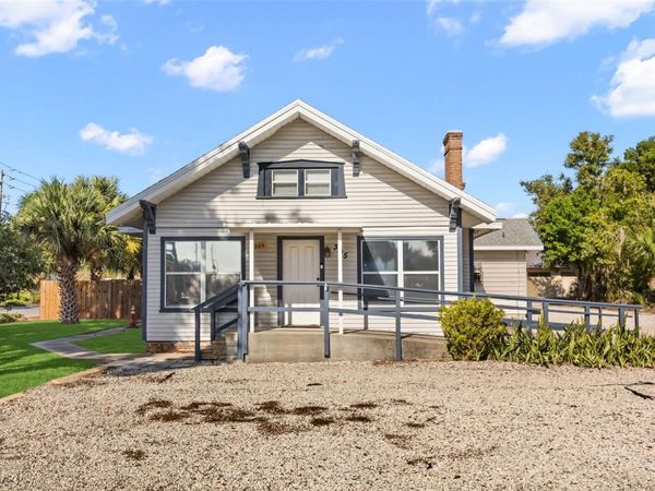 305 N SINCLAIR AVENUE , TAVARES, FL 32778