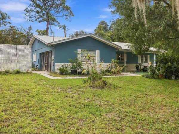 937 N MCGOWAN AVENUE , CRYSTAL RIVER, FL 34429