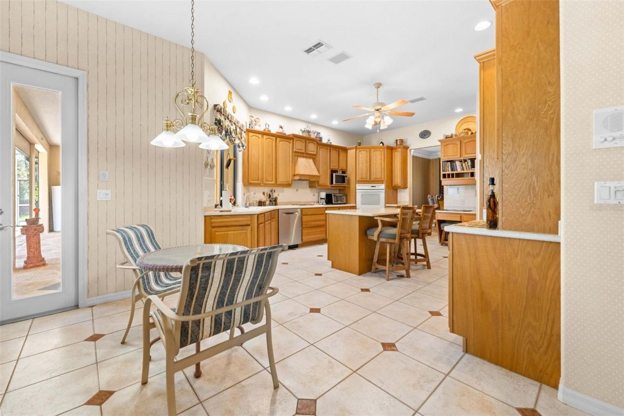 10430 Ramble Ridge Court, Weeki Wachee, FL 34613 Photo