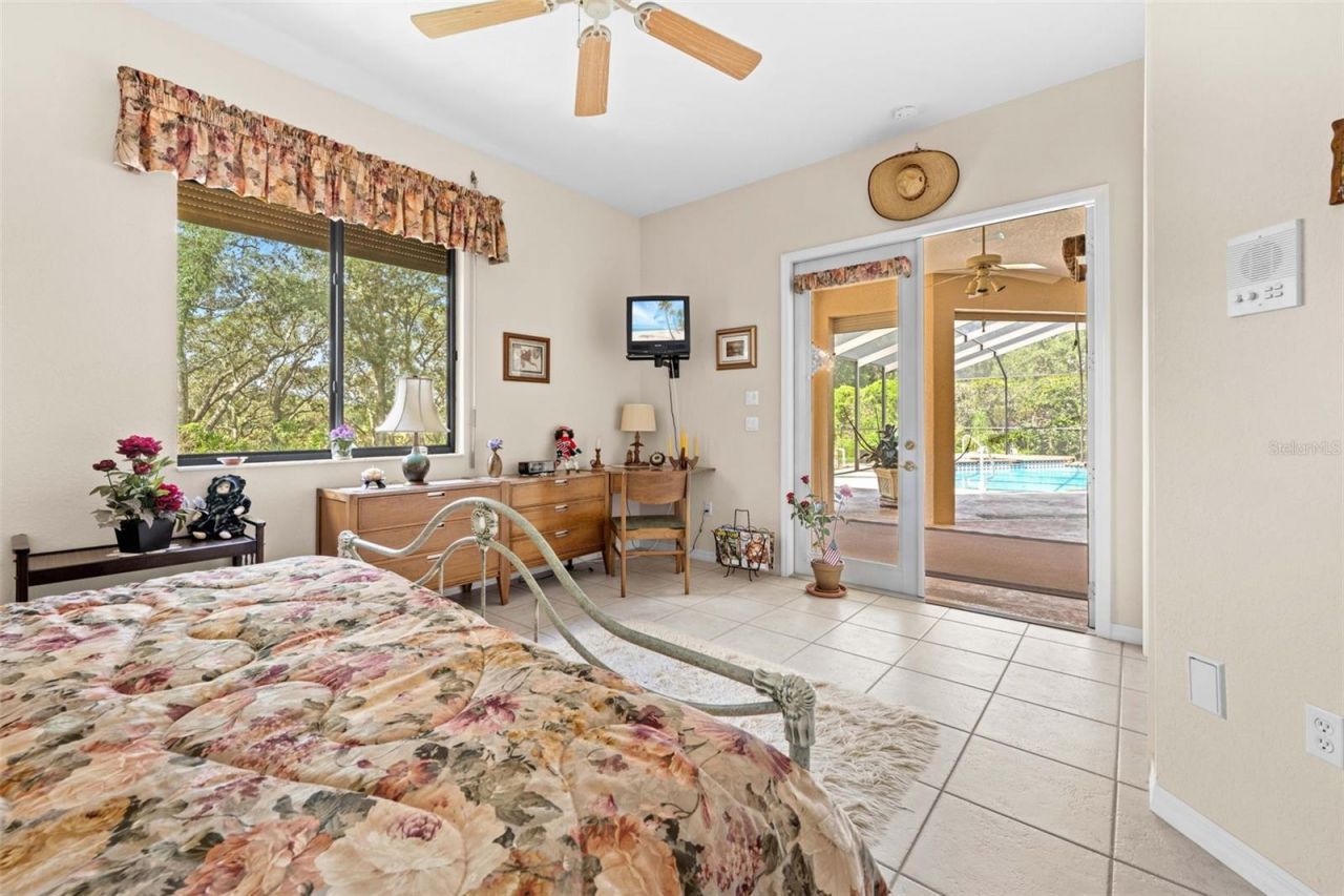 10430 Ramble Ridge Court, Weeki Wachee, FL 34613 Photo