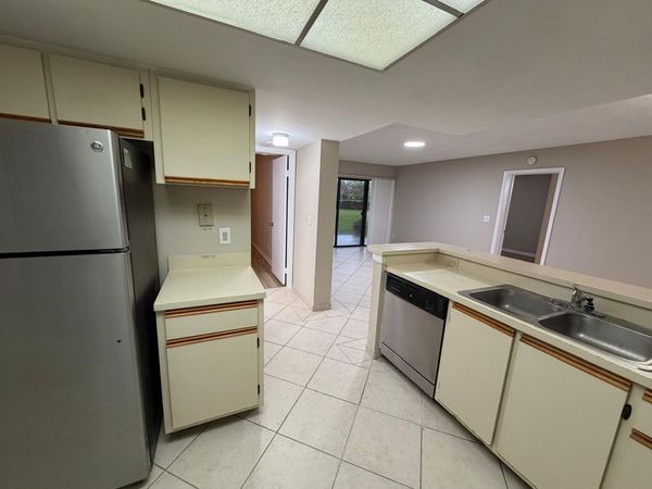 9066 W ATLANTIC Boulevard W, Unit 413, Coral Springs, FL 33071