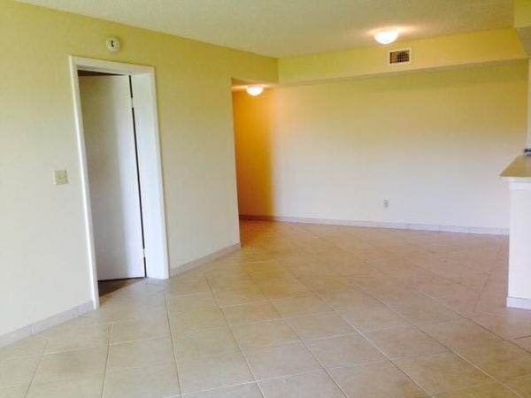 9066 W ATLANTIC Boulevard W, Unit 413, Coral Springs, FL 33071