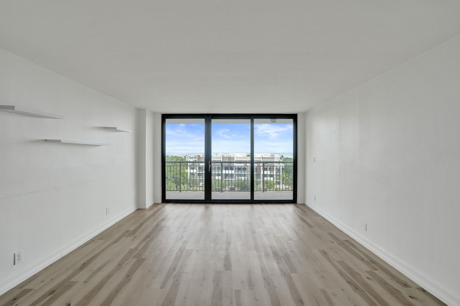 3031 N Ocean Boulevard, Unit 805, Fort Lauderdale, FL 33308 Photo