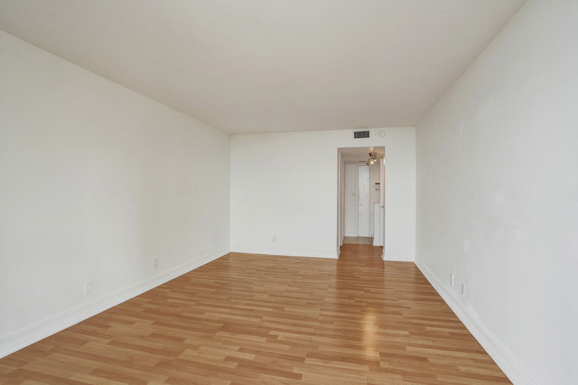 3031 N Ocean Boulevard, Unit 805, Fort Lauderdale, FL 33308 Photo