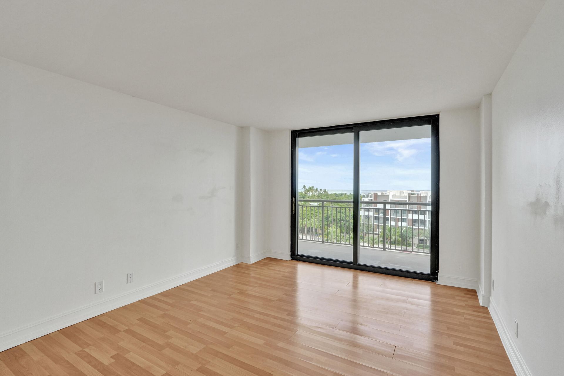 3031 N Ocean Boulevard, Unit 805, Fort Lauderdale, FL 33308 Photo