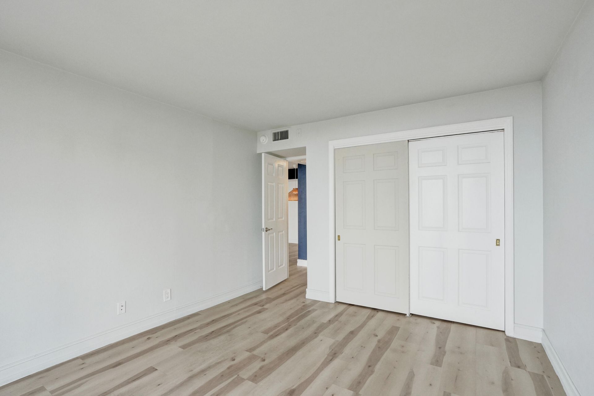 3031 N Ocean Boulevard, Unit 805, Fort Lauderdale, FL 33308 Photo