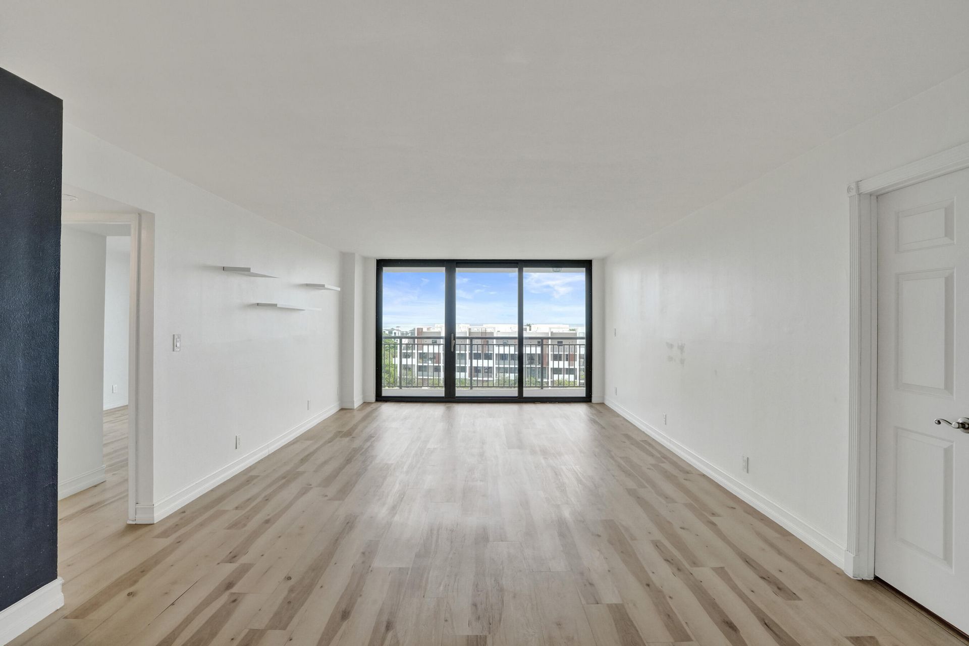 3031 N Ocean Boulevard, Unit 805, Fort Lauderdale, FL 33308 Photo