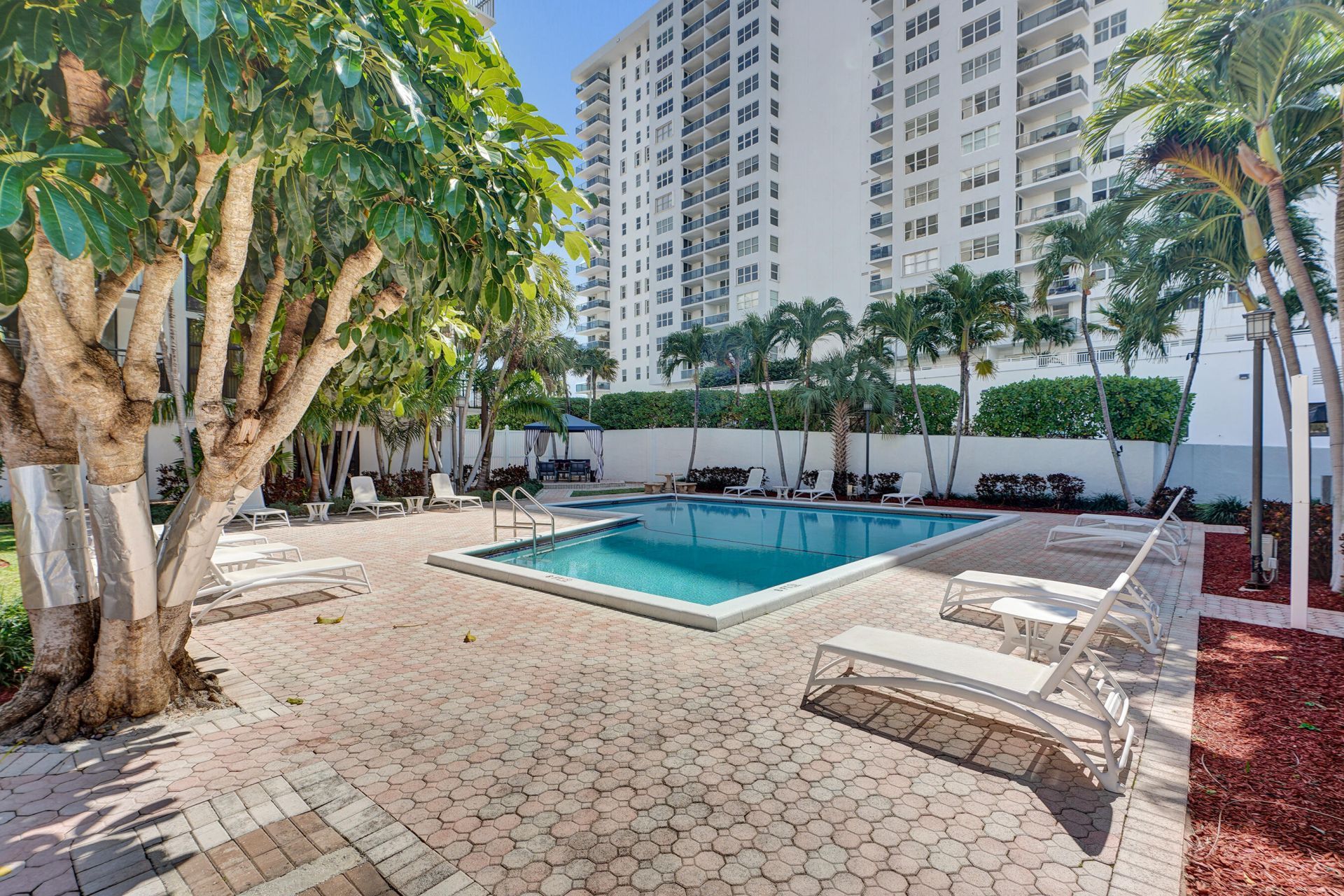 3031 N Ocean Boulevard, Unit 805, Fort Lauderdale, FL 33308 Photo