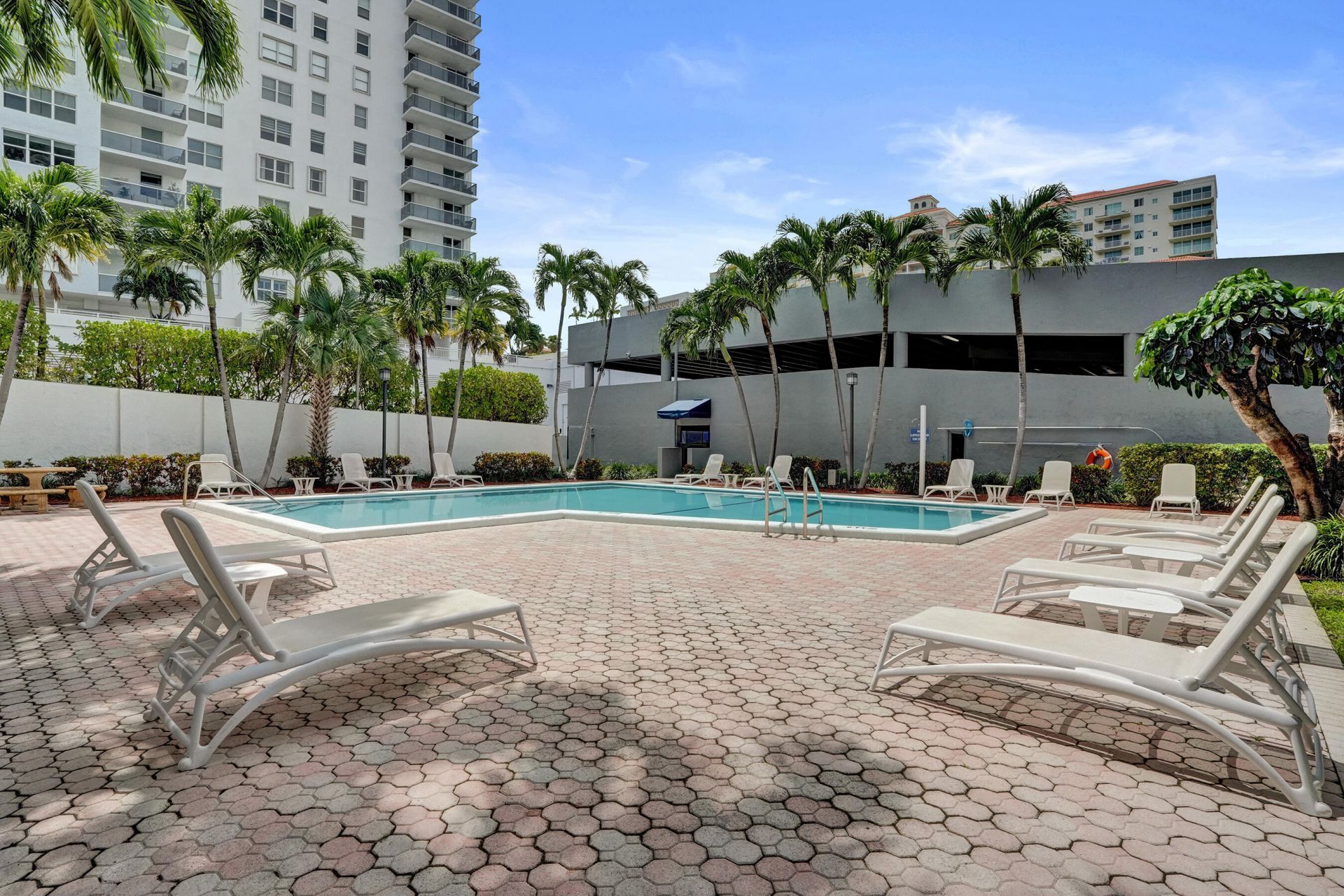 3031 N Ocean Boulevard, Unit 805, Fort Lauderdale, FL 33308 Photo