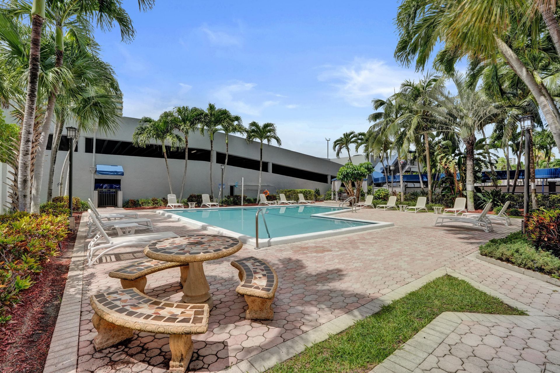 3031 N Ocean Boulevard, Unit 805, Fort Lauderdale, FL 33308 Photo