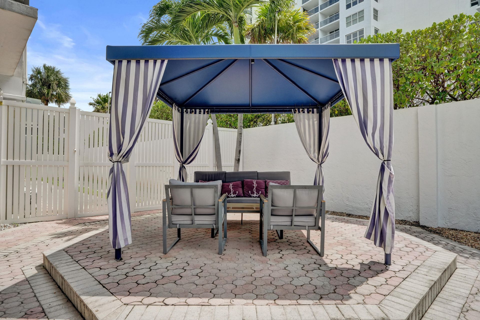 3031 N Ocean Boulevard, Unit 805, Fort Lauderdale, FL 33308 Photo
