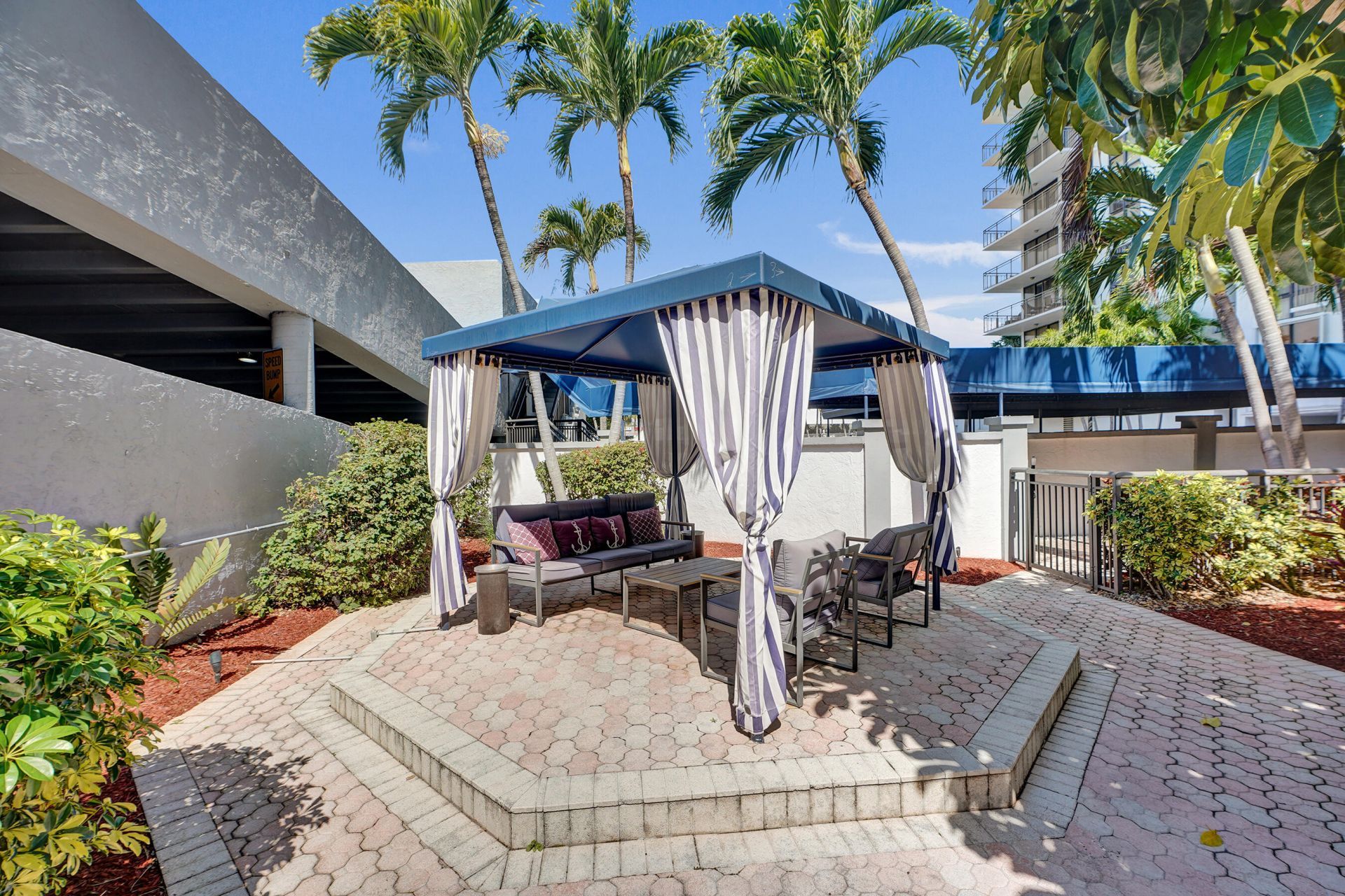 3031 N Ocean Boulevard, Unit 805, Fort Lauderdale, FL 33308 Photo