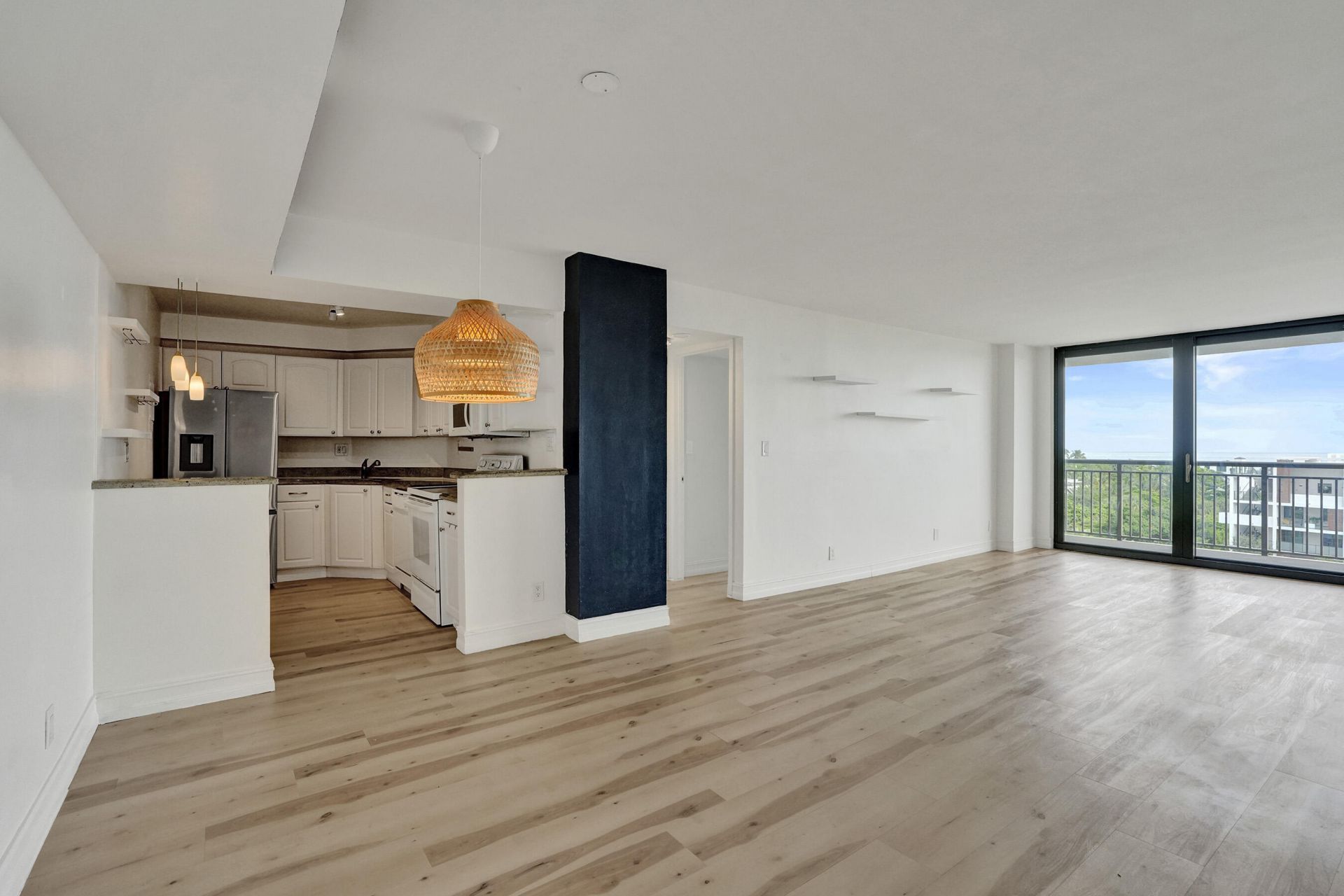 3031 N Ocean Boulevard, Unit 805, Fort Lauderdale, FL 33308 Photo
