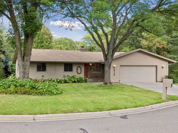 2716 Isle Royale Court, Burnsville, MN 55337