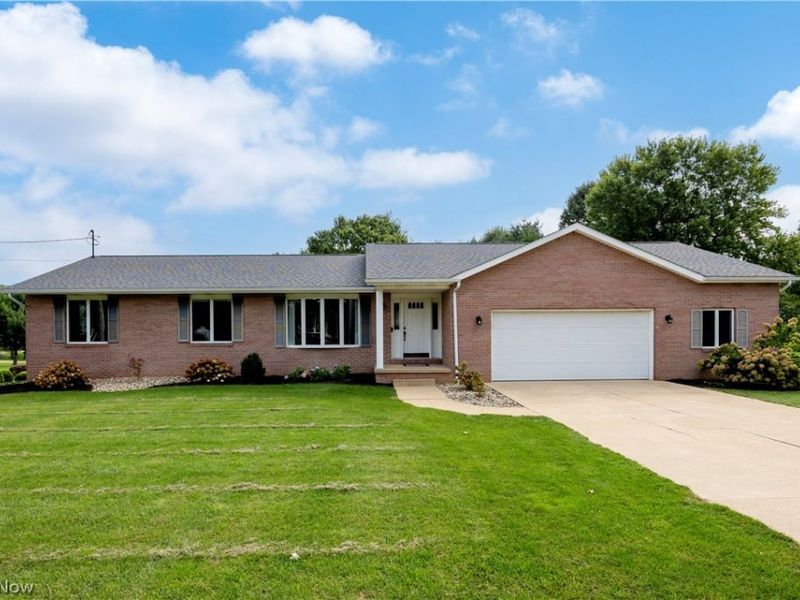 9887 Fox Knoll Drive, Orrville, OH 44667 Photo 1