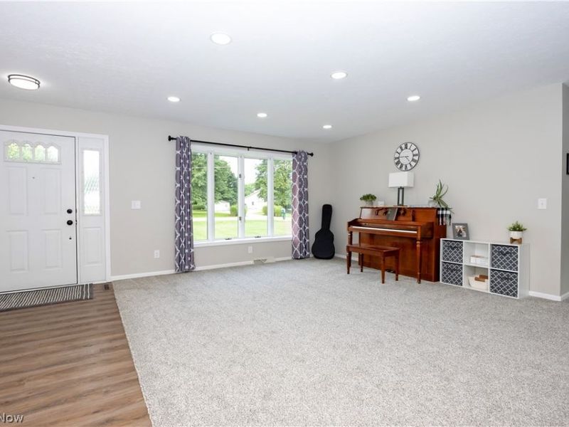 9887 Fox Knoll Drive, Orrville, OH 44667 Photo 3