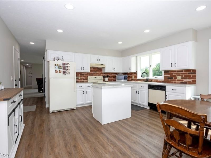 9887 Fox Knoll Drive, Orrville, OH 44667 Photo 7