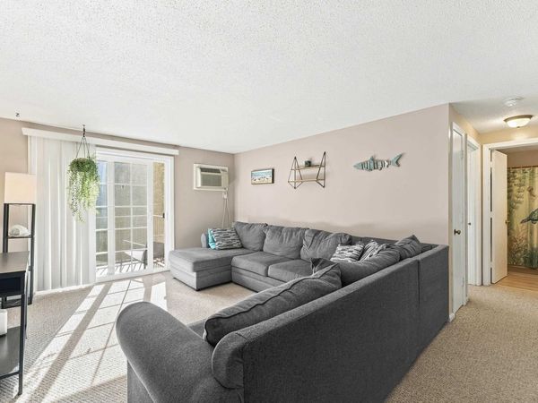 412 White Cedar Boulevard, Unit 412, Portsmouth, NH 03801