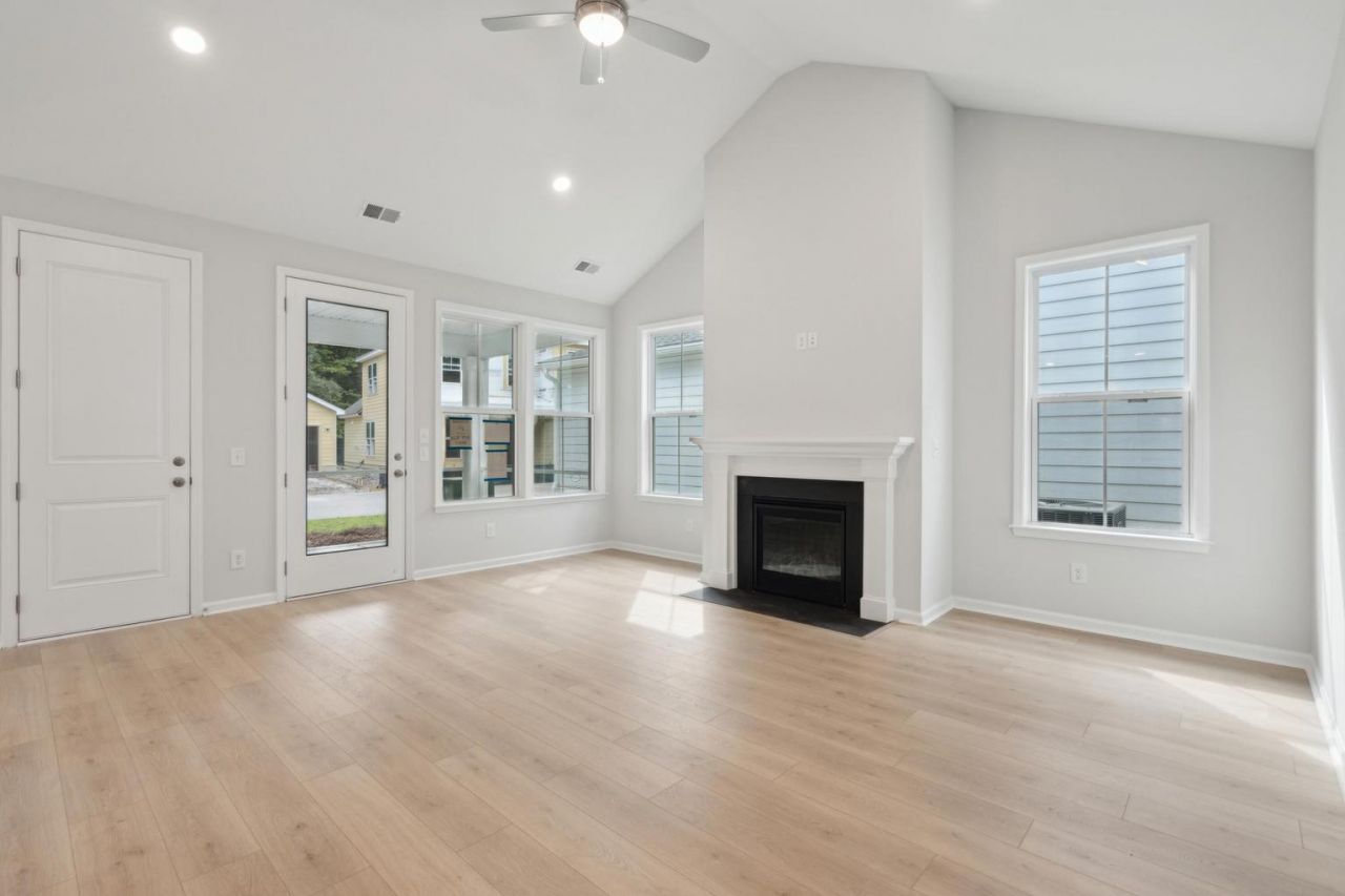 1130 Burkets Bend Lane Photo 8