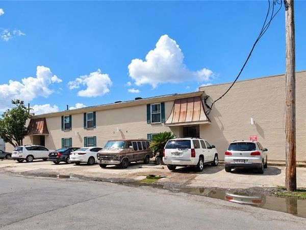 7522 BENJAMIN Street , Unit 110, New Orleans, LA 70118