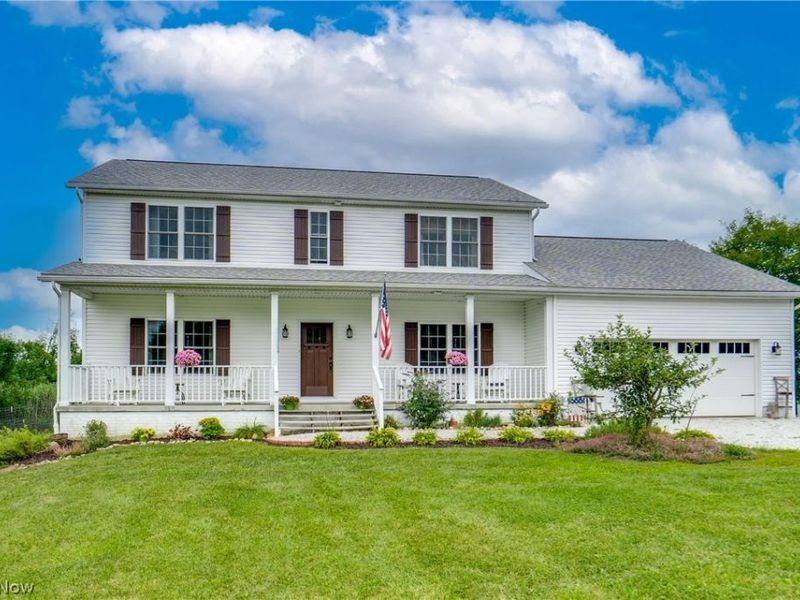 7253 Edison Street NE, Hartville, OH 44632 Photo 2