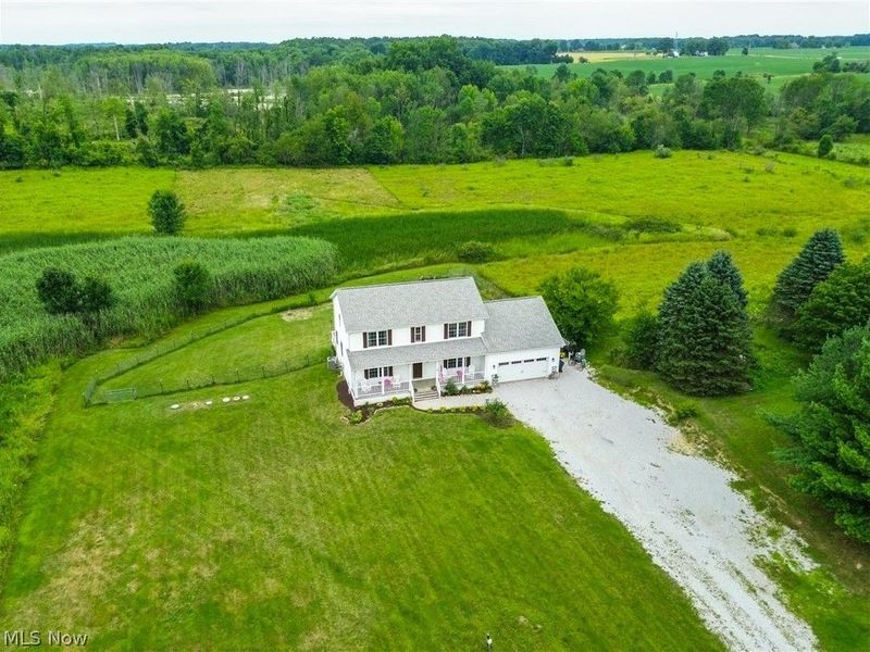 7253 Edison Street NE, Hartville, OH 44632 Photo 4
