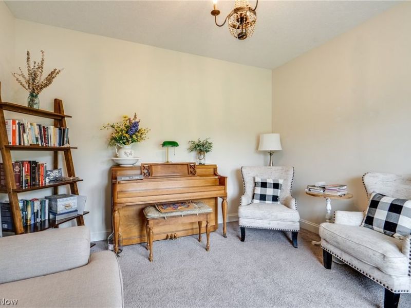 7253 Edison Street NE, Hartville, OH 44632 Photo 7