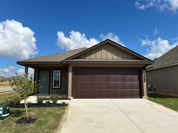 301 Randall PL, Rockdale, TX 76567