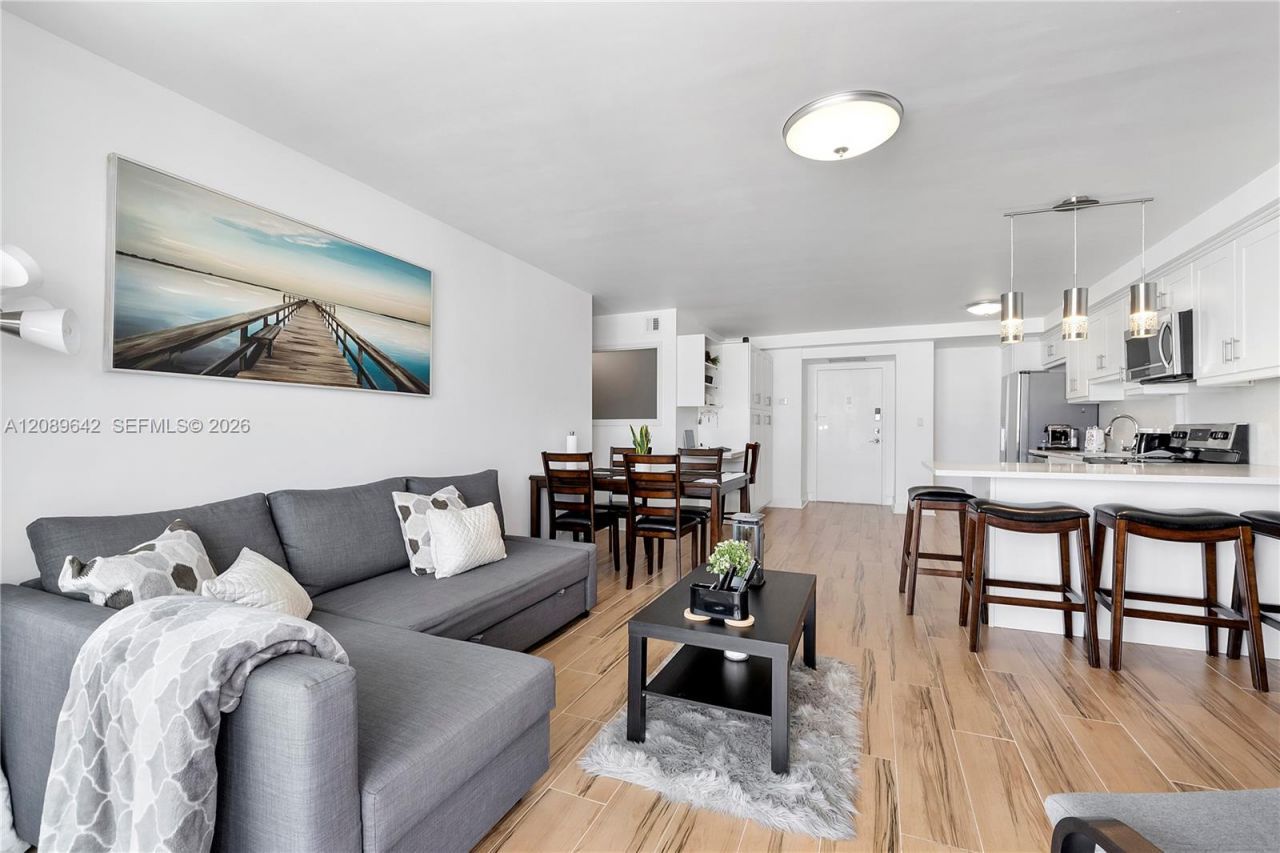 1800 Collins Ave , Unit 11B, Miami Beach, FL 33139 Photo