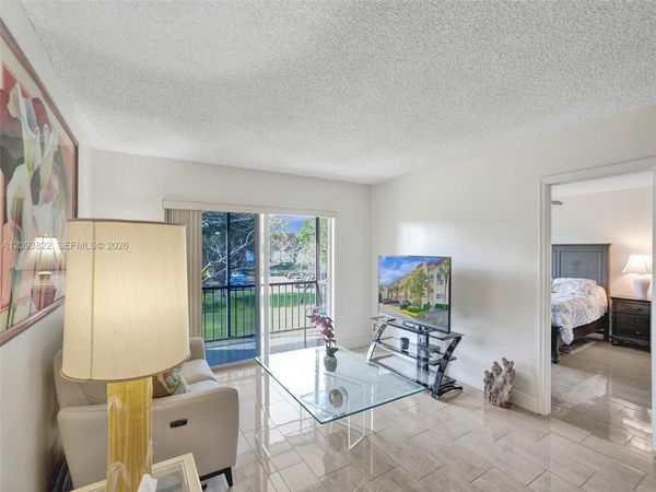 8962 S Hollybrook Blvd , Unit 303, Pembroke Pines, FL 33025