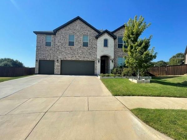 2924 Spirit Woods Lane, Arlington, TX 76001