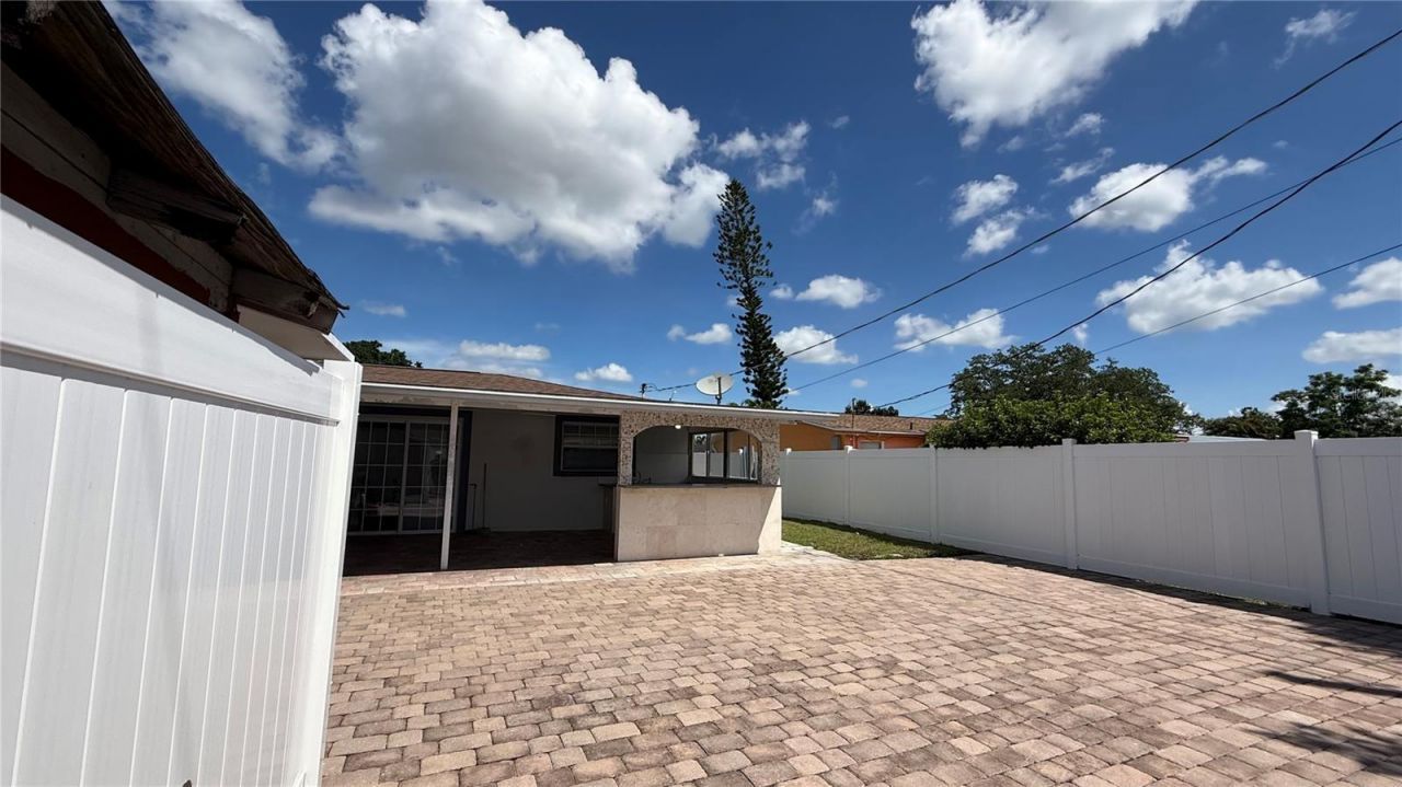 3100 Lake Ridge Drive , Sarasota, FL 34237 Photo
