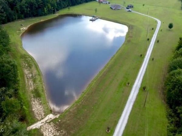938 Davis Crossing Road, Canton, MS 39046